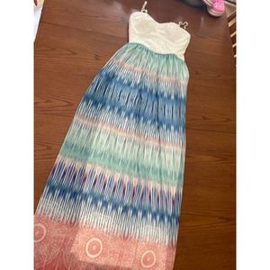 Lily Rose Maxi Dress Size M